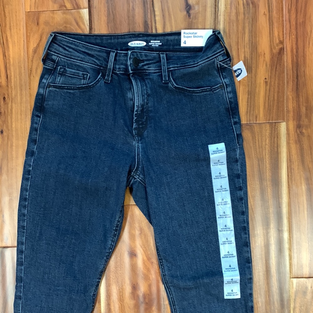 Old Navy Rockstar Super Skinny Mid-Rise Jeans - Picture 2 of 2